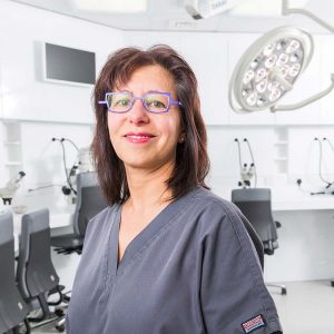 Dr Nilofer Farjo