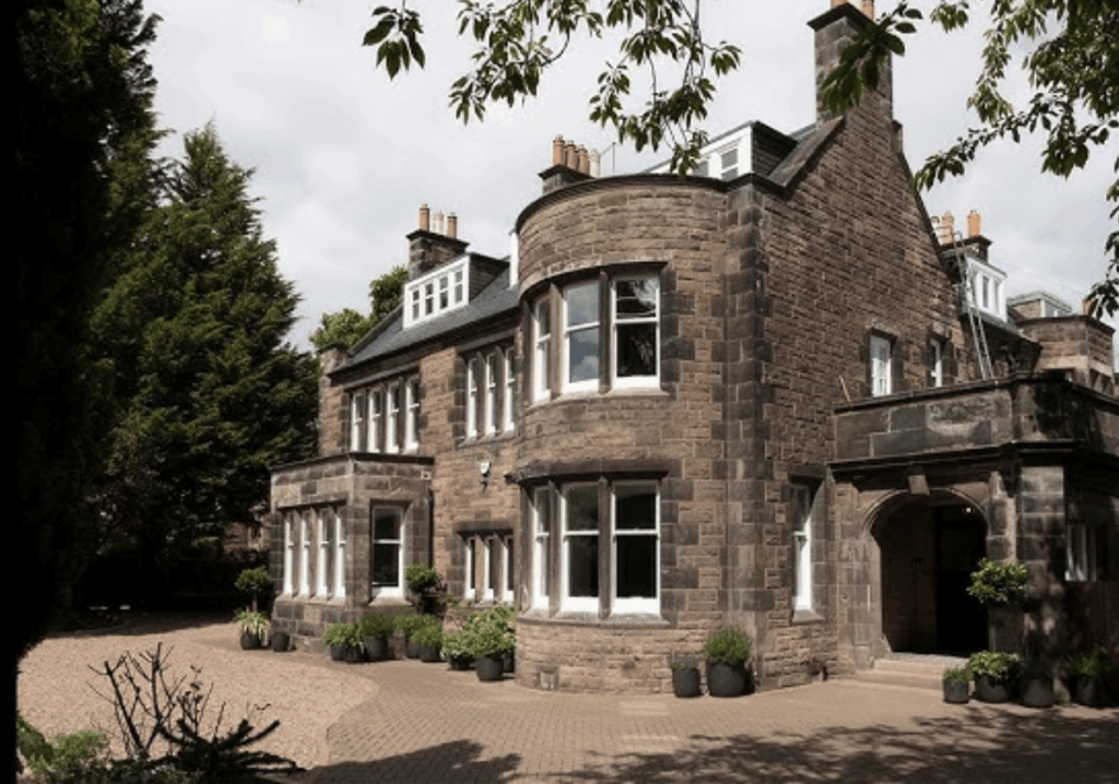 the Mayfield Clinic in Edinburgh now offers hair loss services.